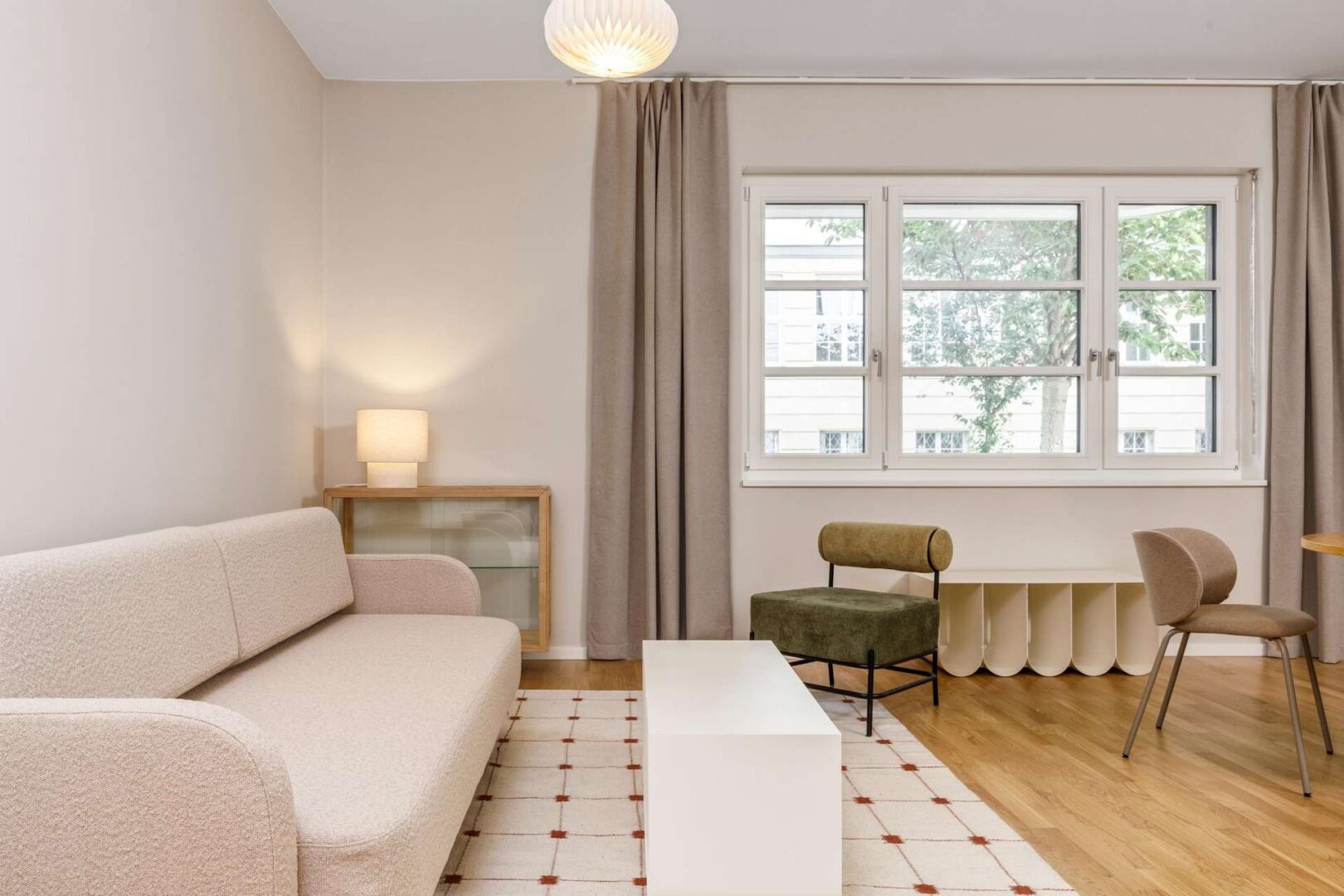 Wohn und Schlafzimmer
